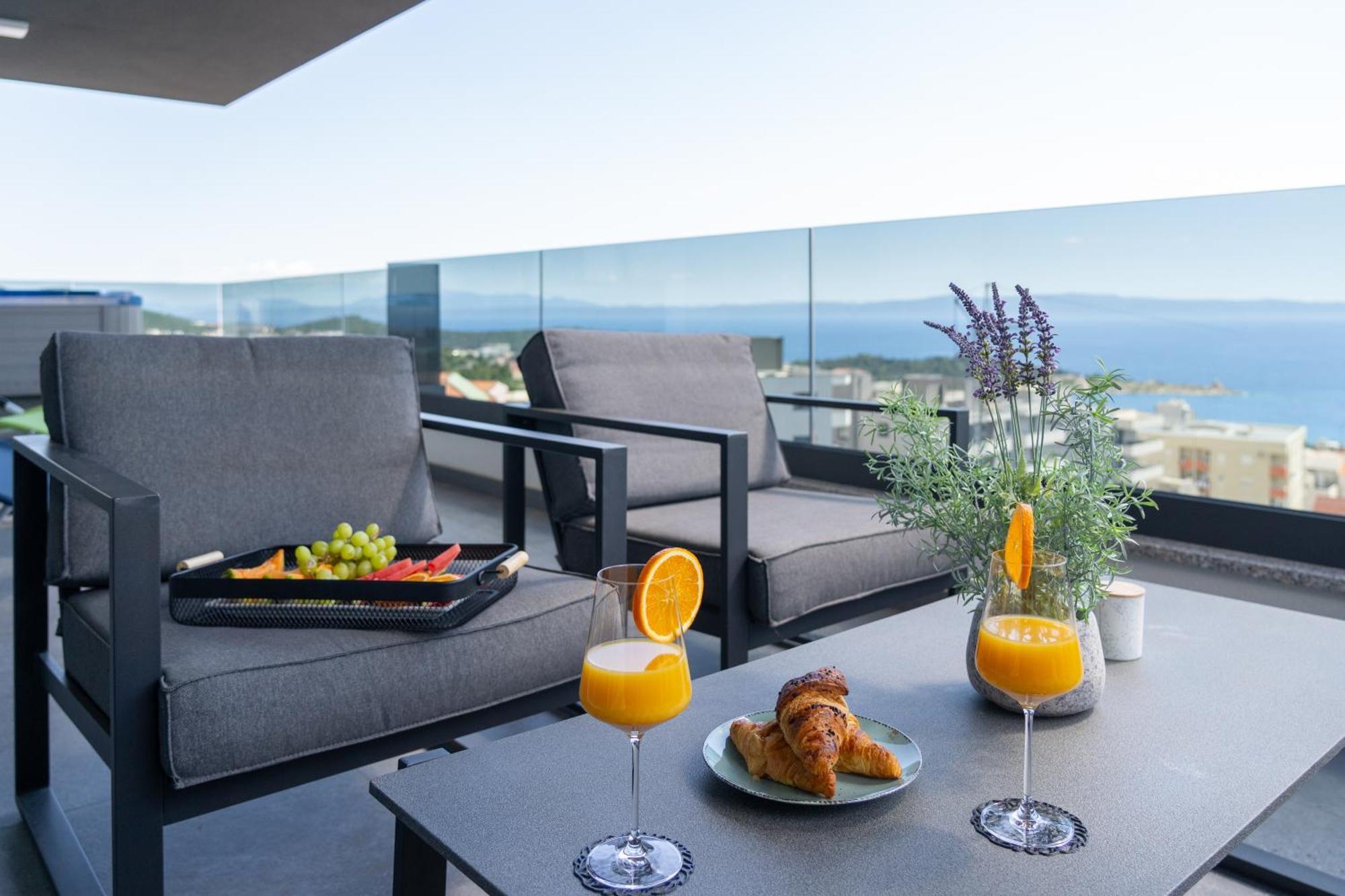 Lux Penthouse Panoramic View With Jacuzzi Apartment Makarska Exterior photo