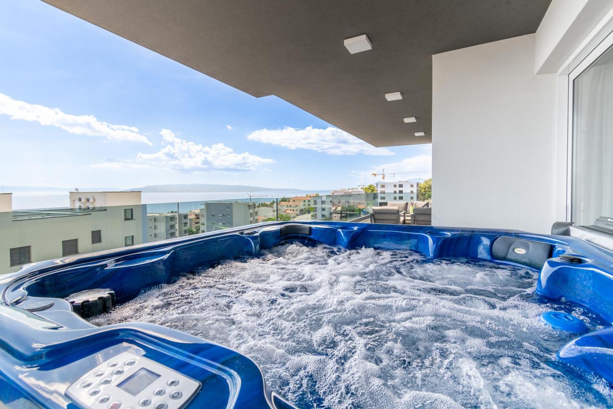 Lux Penthouse Panoramic View With Jacuzzi Apartment Makarska Exterior photo